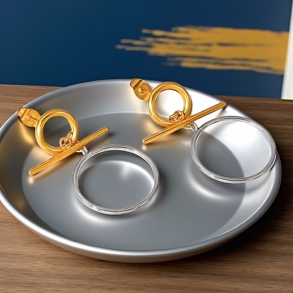 ποΈVersatile OT Buckle Two-Tone Hoop Earrings | 18K Gold Plated Stainless Steel - Picture 6 of 15